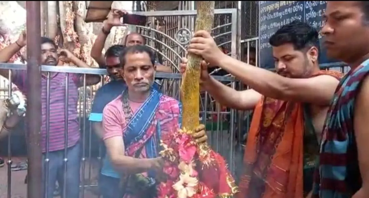  ଏପ୍ରିଲ ପହିଲାରୁ ଚୈତ୍ର ପର୍ବ: ମା’ ମଝିଘରିଆଣୀ ମନ୍ଦିରରେ ସ୍ଥାପନ ହେଲା ଶୁଭଖୁଂଟି