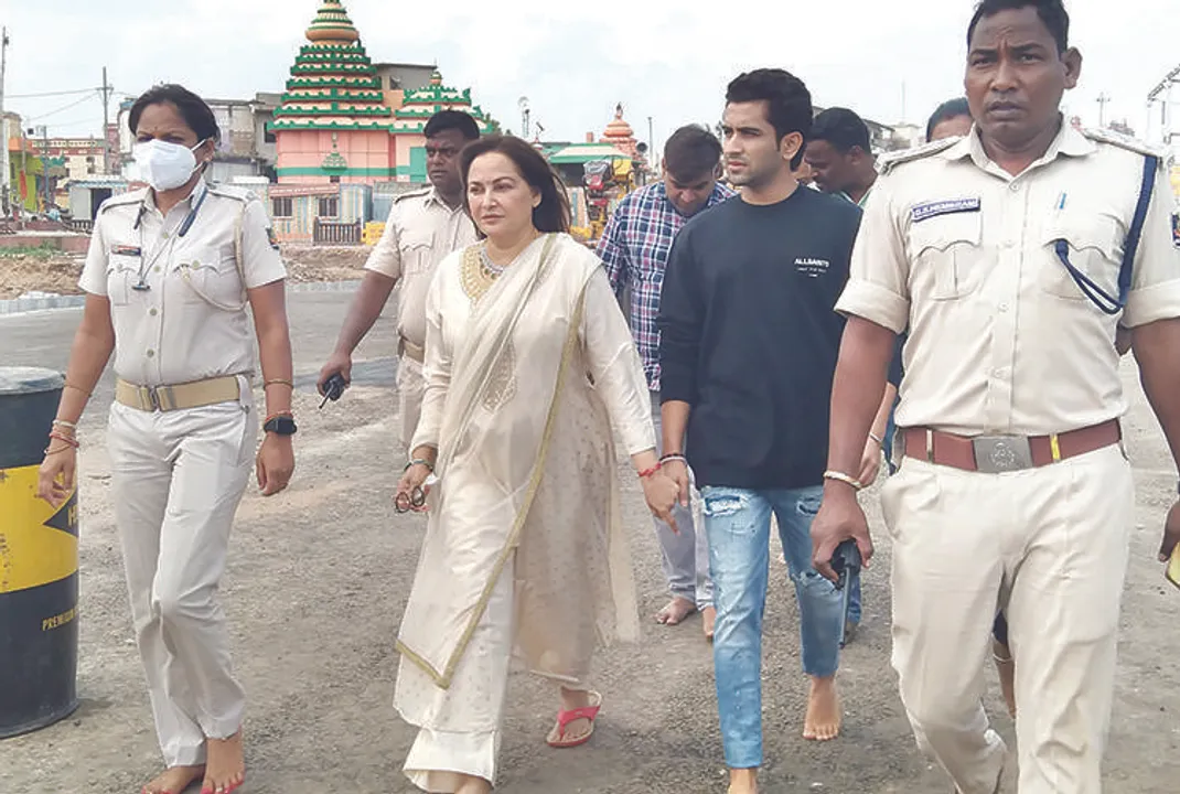  ମହାପ୍ରଭୁଙ୍କ ଦର୍ଶନ କ‌ଲେ ଜୟପ୍ରଦା