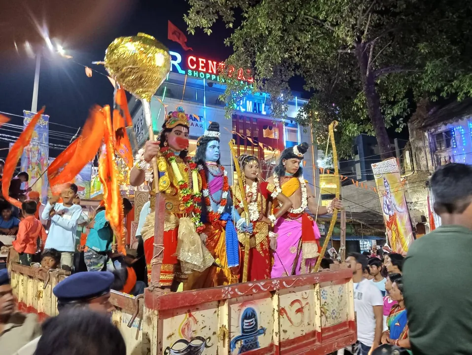  କୋରାପୁଟର ଜୟପୁରରେ ରାମ, ଲକ୍ଷ୍ମଣ, ସୀତା ଓ ହନୁମାନ ବେଶରେ କଳାକାରଙ୍କ ଶୋଭାଯାତ୍ରା।