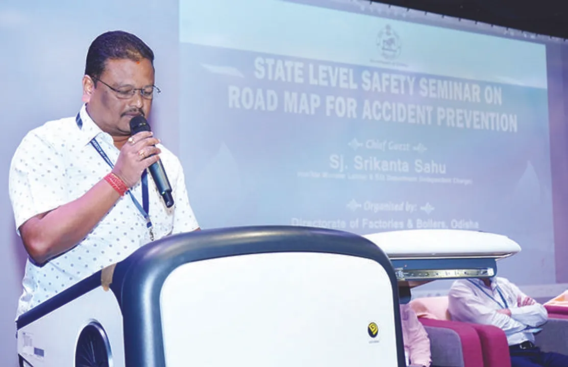  ‘ଦୁର୍ଘଟଣା ପ୍ରଶମନ ଖସଡ଼ା ପ୍ରସ୍ତୁତି’ ଆଲୋଚନାଚକ୍ର: କାରଖାନାରେ ସୁରକ୍ଷା ନିୟମ କଡାକଡି ଉପରେ ଗୁରୁତ୍ବ