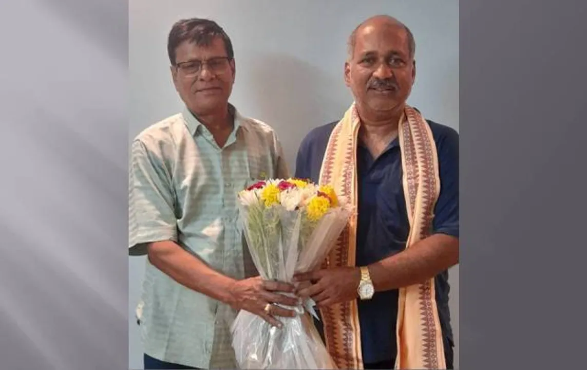  ଡ୍ରିମ୍‌ସ ପକ୍ଷରୁ ବିପିୟୁଟି କୁଳପତି ପ୍ରଫେସର ଡ. ଅମୀୟ କୁମାର ରଥଙ୍କୁ ସମ୍ବର୍ଦ୍ଧନା
