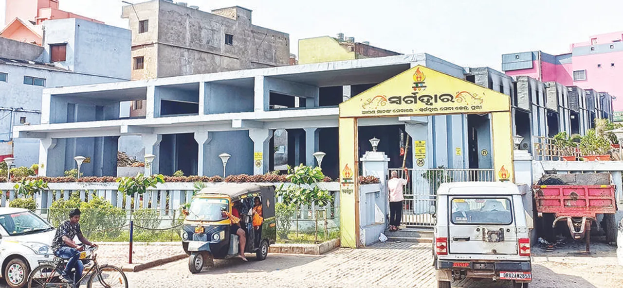  ସ୍ବର୍ଗଦ୍ବାରରେ ଭିଆଇପି ପିଣ୍ଡି: ୨୮ରୁ ବଡ଼ବଡ଼ିଆଙ୍କ ସେବାରେ ୪, ମାଡ଼ି ବସିଛନ୍ତି ସେବାୟତ, ବଡ଼ବଡ଼ିଆ