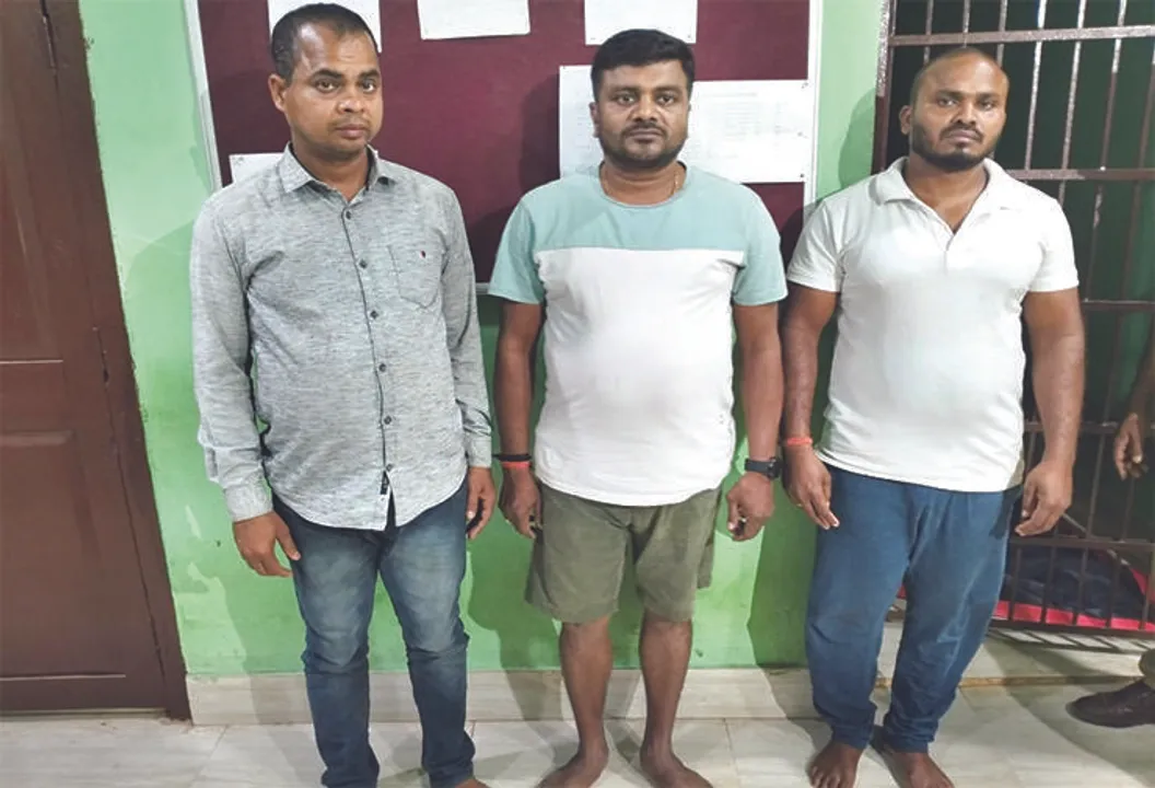  ଟ୍ରଷ୍ଟ କାର୍ଯ୍ୟାଳୟରେ ଦେହବେପାର: ୨ ଦଲାଲଙ୍କ ସମେତ ୩ ଗିରଫ