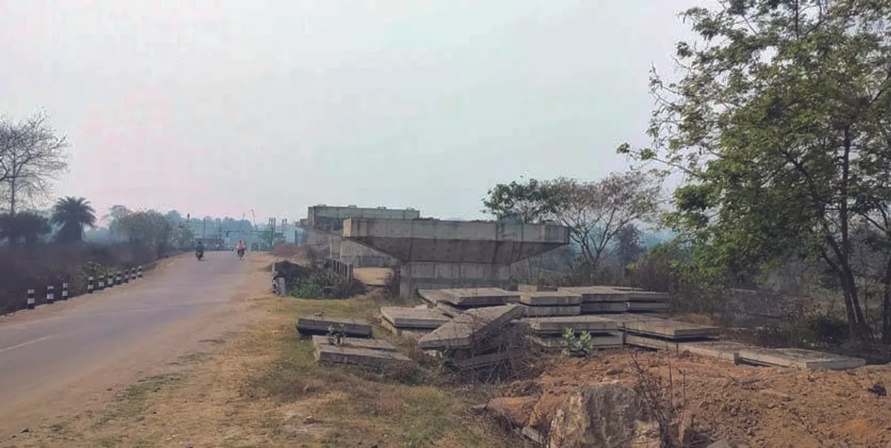  ହାଣ୍ଡିଧୂଆଁ-ଘଣ୍ଟପଡ଼ା ଓଭର୍‌ ବ୍ରିଜ୍‌: ସରୁନି ନିର୍ମାଣ କାର୍ଯ୍ୟ, ସାଧାରଣରେ ବଢୁଛି ତୀବ୍ର ଅସନ୍ତୋଷ