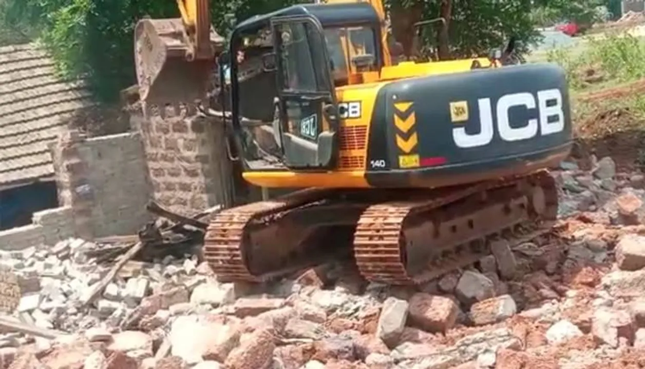  ରେଙ୍ଗାଳି କେନାଲରୁ ଜବରଦଖଲ ଉଚ୍ଛେଦ