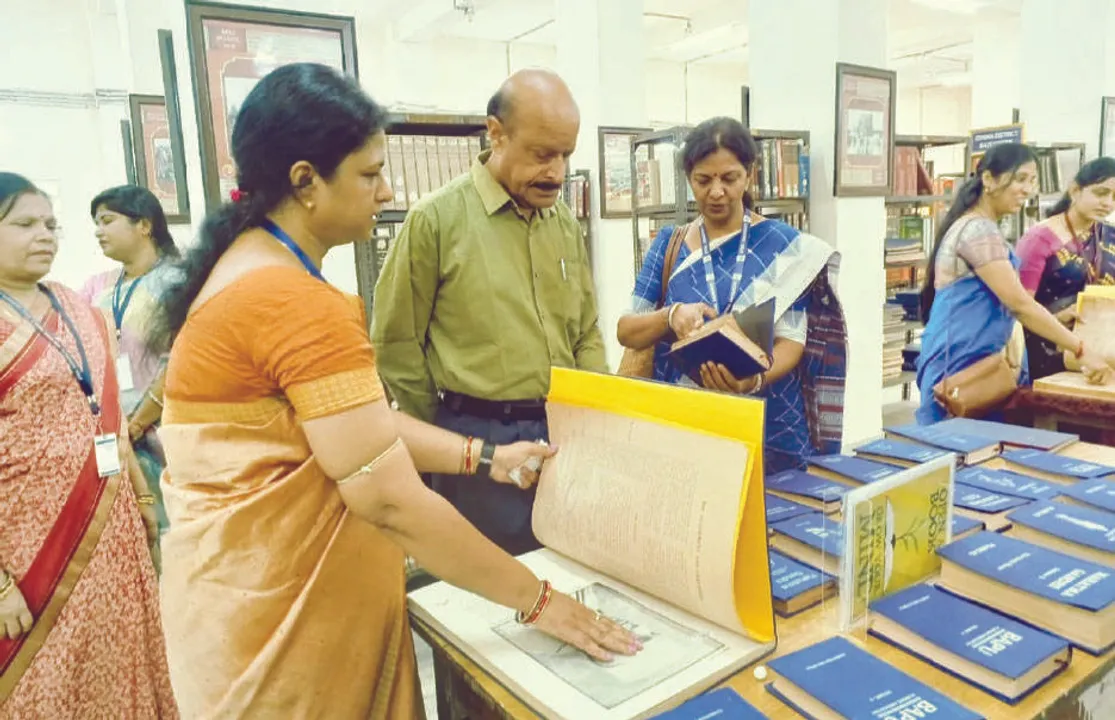  ଉତ୍କଳରେ ନାକ୍‌ ଟିମ୍‌ର ଦ୍ବିତୀୟ ଦିନ: ଚକିତ କଲା ଗାନ୍ଧୀଜୀଙ୍କ ହାତଲେଖା ପୁସ୍ତକ