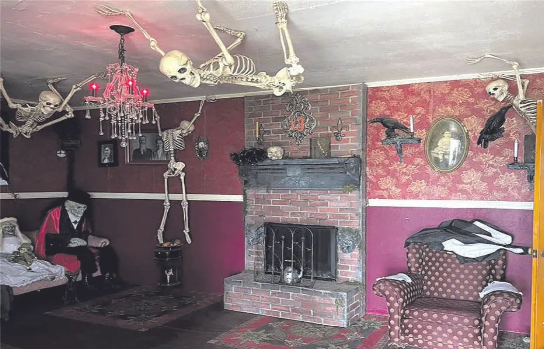  ବିକ୍ରି ପାଇଁ ଉଦ୍ଦିଷ୍ଟ ଭୂତ କୋଠା