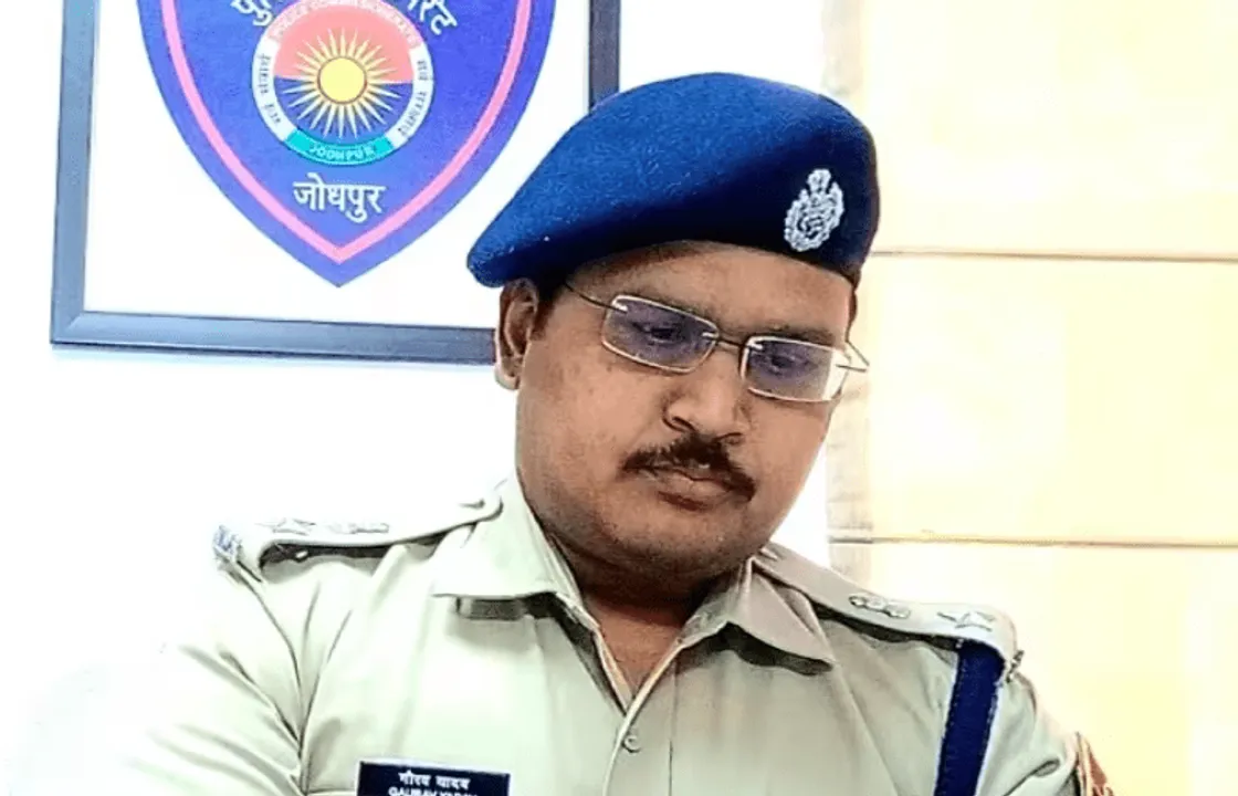  ଆଇଆଇଟିରେ ପଢିବା ପରେ ମିଳିଥିଲା କର୍ପୋରେଟ ଚାକିରି, ଆଇପିଏସ ହେବାକୁ ଦେଇଥିଲେ ଇସ୍ତଫା