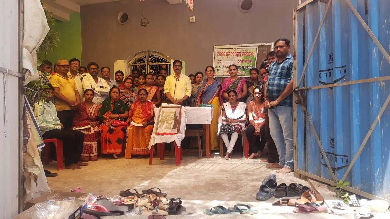  ଅଭିଜିତ ସୃତି ଦେୟମୁକ୍ତ ଚିକିତ୍ସାଳୟରେ ୫୧ଜଣ ମହିଳାଙ୍କୁ ମାଗଣା ସେବା ଯୋଗାଇଲେ ବୁର୍ଲା ଡ଼ାକ୍ତର