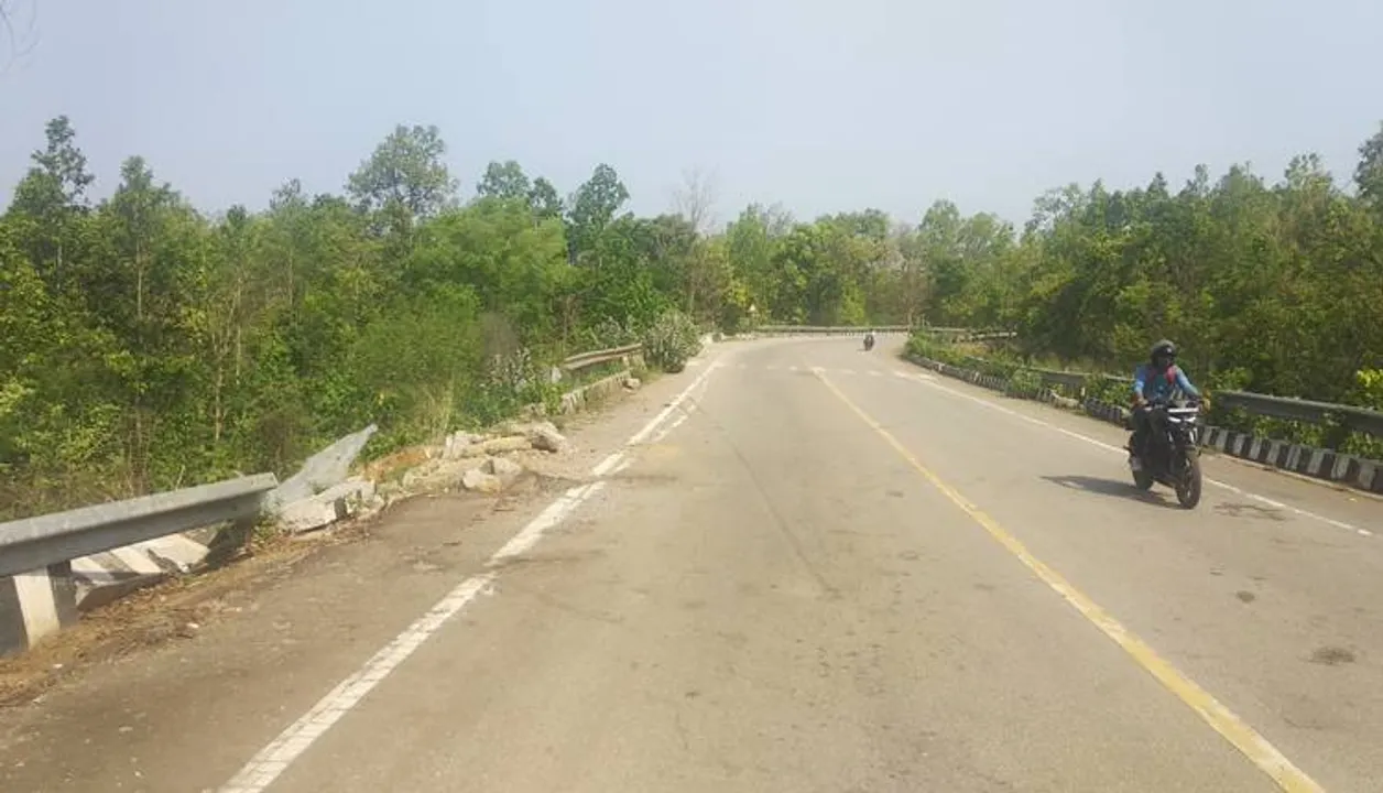  କୁଆଝରଣ ଘାଟି ସୁରକ୍ଷା ବାଡ଼ ମରାମତି ହେଉନି