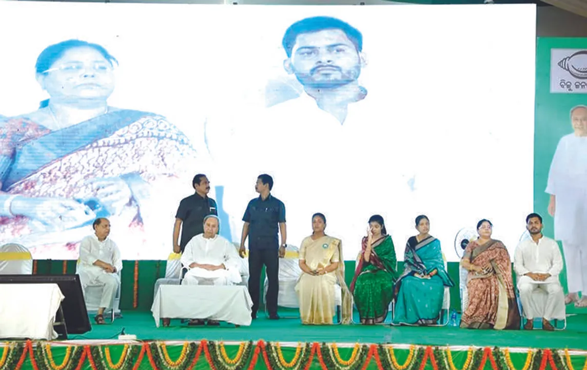  ଝାରସୁଗୁଡ଼ା ଉପନିର୍ବାଚନ: ଦୀପାଳିଙ୍କ ପାଇଁ ପ୍ରଚାର କଲେ ନବୀନ