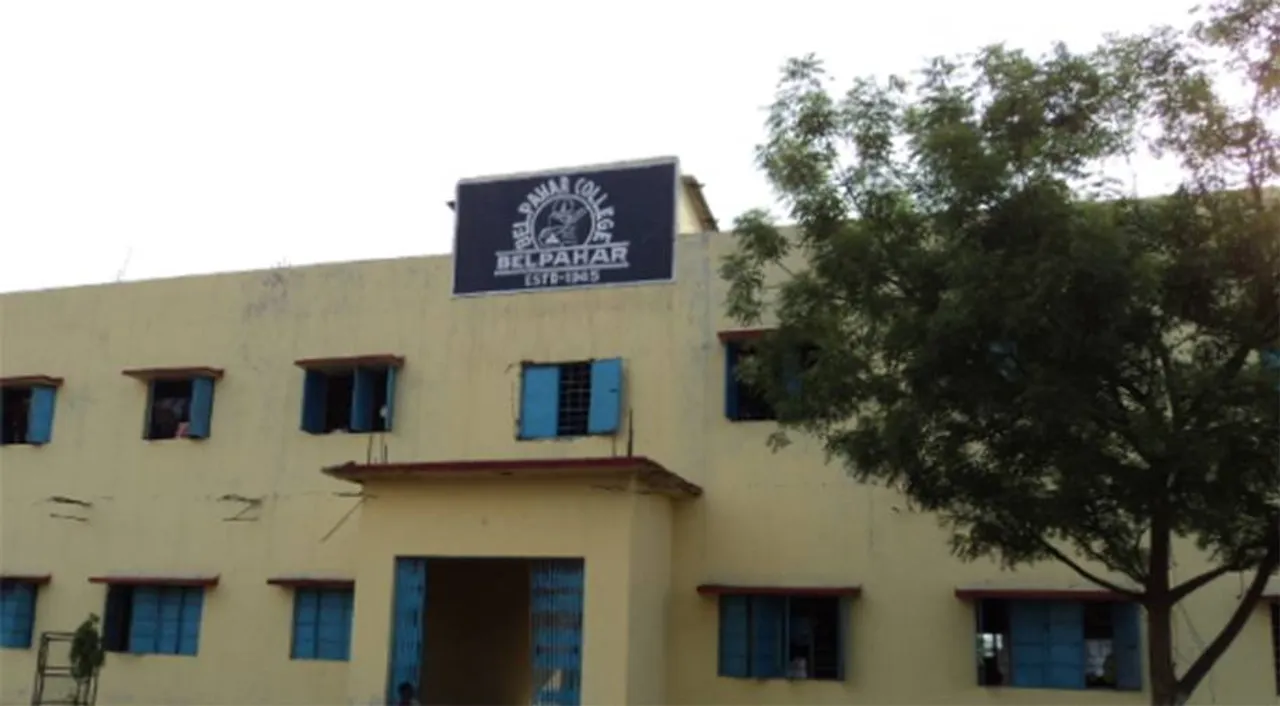  ଦାୟିତ୍ବରେ ଅବହେଳା ଅଭିଯୋଗରେ ୭ କଲେଜ୍‌ ଅଧ୍ୟକ୍ଷ ଓ କିରାଣିଙ୍କ ଦରମା ବନ୍ଦ