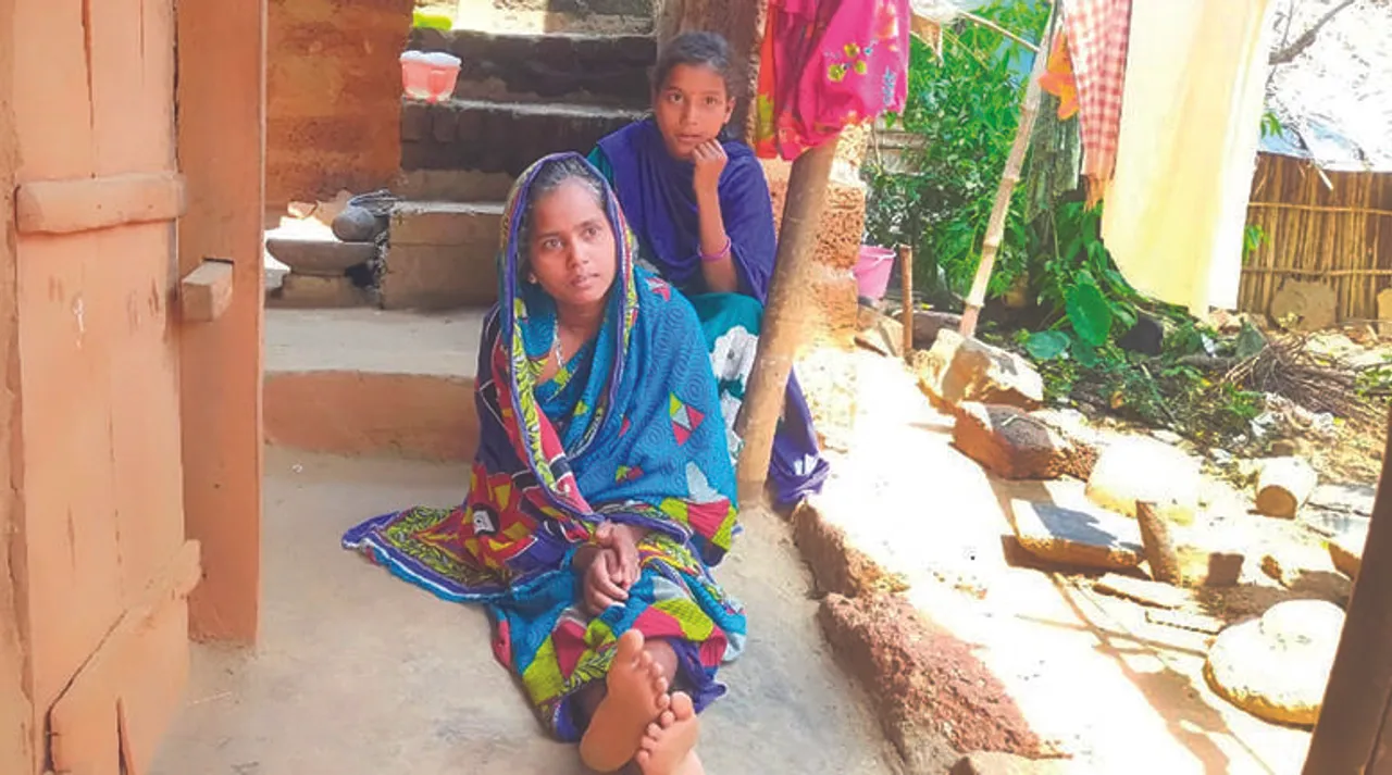  ବାପା ଆରପାରିକୁ ଚାଲିଯିବା ପରେ, ମା’ ଶଯ୍ୟାଶାୟୀ: ଘର ସମ୍ଭାଳୁଛନ୍ତି ୧୨ ବର୍ଷର ଝିଅ