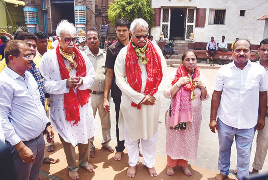  ମହାପ୍ରଭୁଙ୍କ ଦର୍ଶନ କଲେ ମହାନଦୀ ଟ୍ରିବୁନାଲ୍‌ ଟିମ୍‌