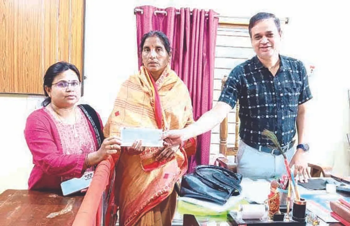  ସହିଦଙ୍କ ପରିବାରକୁ ୨୫ଲକ୍ଷର ସହାୟତା