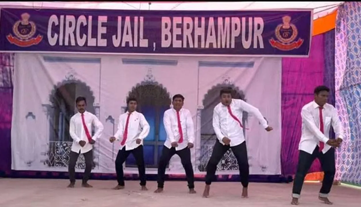  ମଣ୍ଡଳ କାରାଗାର ଅନ୍ତେବାସୀଙ୍କ କମାଲ୍‌: ଜାତୀୟ ନୃତ୍ୟ ପ୍ରତିଯୋଗିତାରେ ପାଇଲେ ପ୍ରଥମ ପୁରସ୍କାର