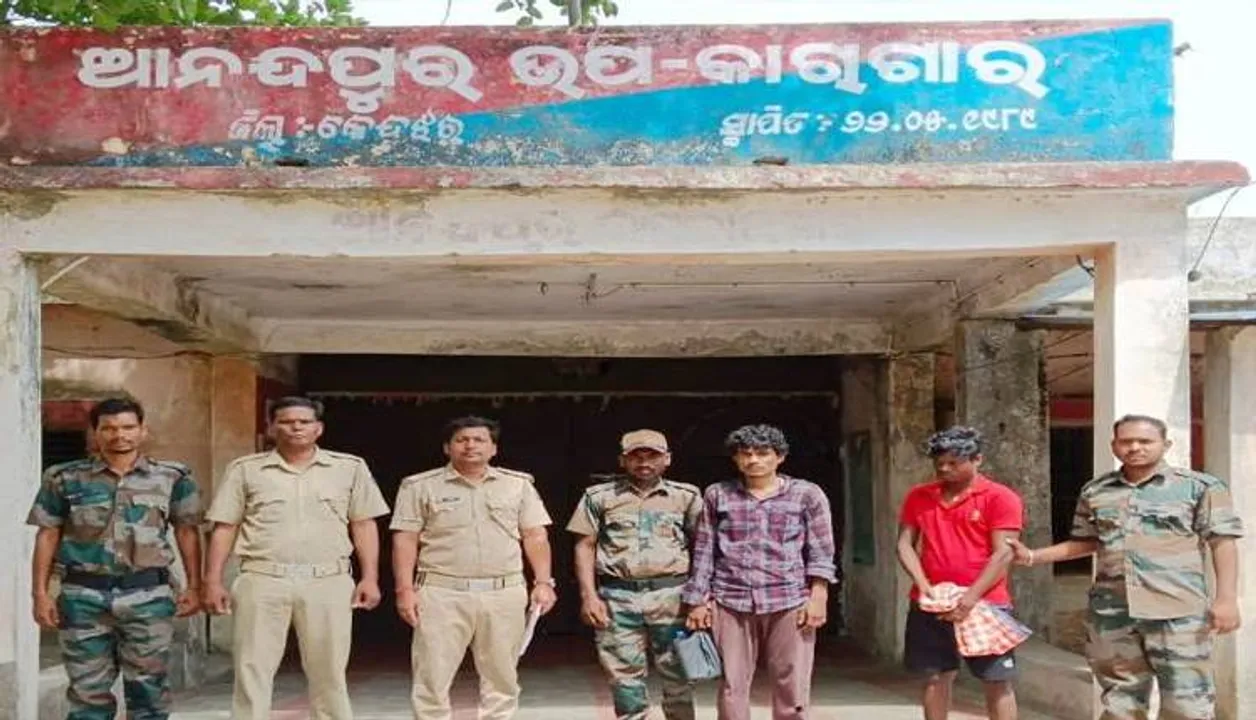  ଅଙ୍ଗାର ବୋଝେଇ ଗାଡ଼ି ଜବତ, ଦୁଇ ଗିରଫ