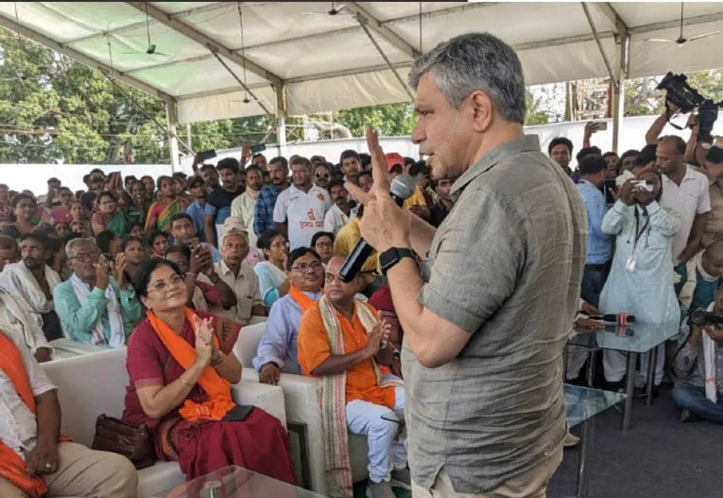  ବାଲିମାଫିଆଙ୍କ କବ୍‌ଜାରେ ନଦୀଶଯ୍ୟା: ପରିବେଶ ଅନୁମତି ନଥାଇ ବାଲିଘାଟ