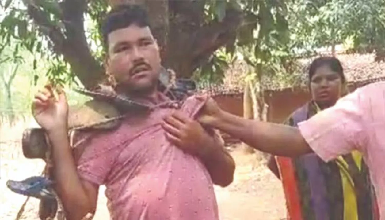  ସ୍କୁଲ ପରିସରରେ ଅନୈତିକ କାମ, ଭାରପ୍ରାପ୍ତ ପ୍ରଧାନଶିକ୍ଷକଙ୍କୁ ଚପଲମାଳ
