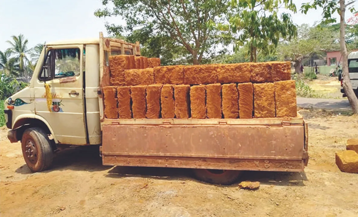  ଚୋରା ମାଙ୍କଡ଼ା ପଥର ବୋଝେଇ ଟ୍ରକ୍ ଜବତ