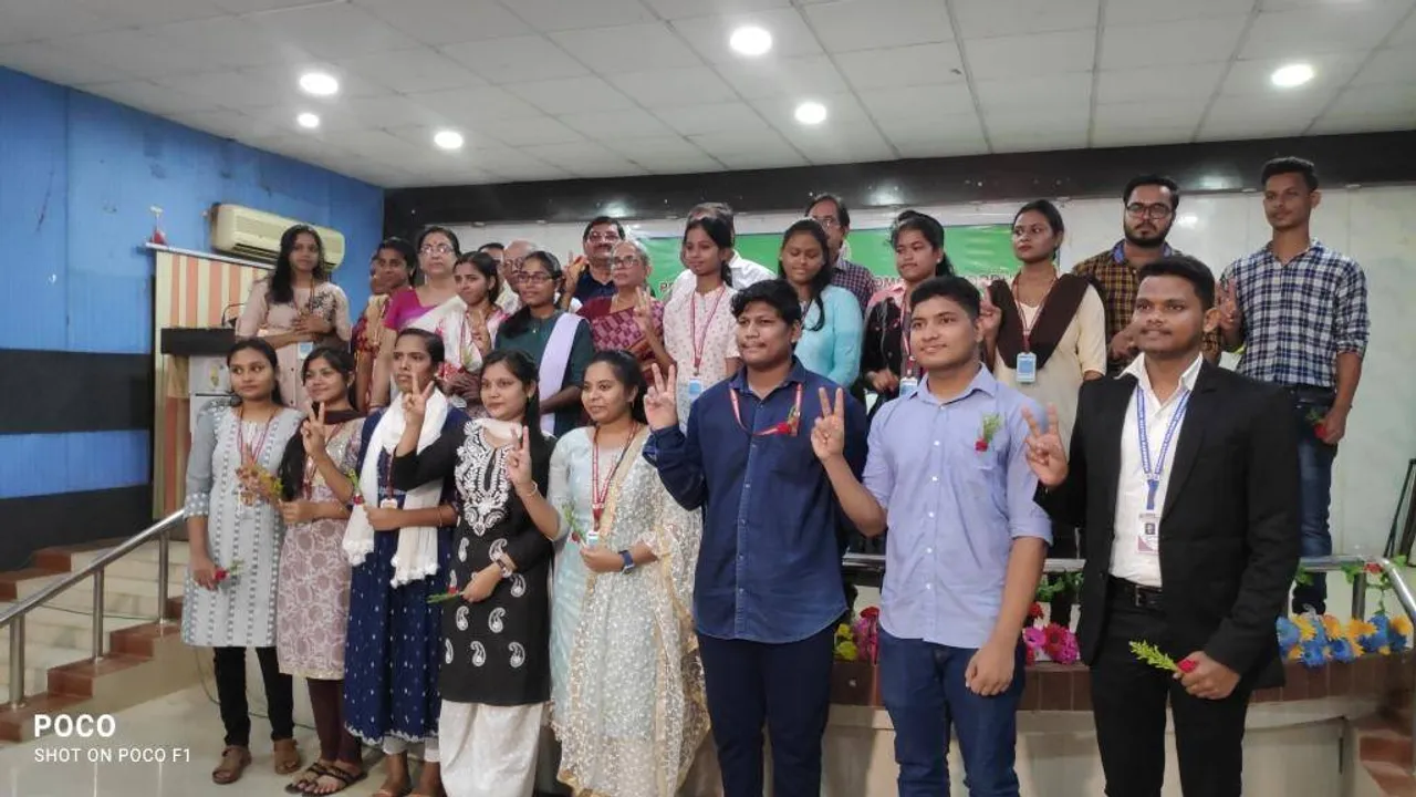  ପ୍ରାଣନାଥ ମହାବିଦ୍ୟାଳୟର ସ୍ନାତକ ପରୀକ୍ଷା ଫଳ ପ୍ରକାଶିତ; ୨୨ ବିଭାଗରୁ ୧୫ ବିଭାଗରେ ଛାତ୍ରୀଙ୍କ ବାଜିମାତ