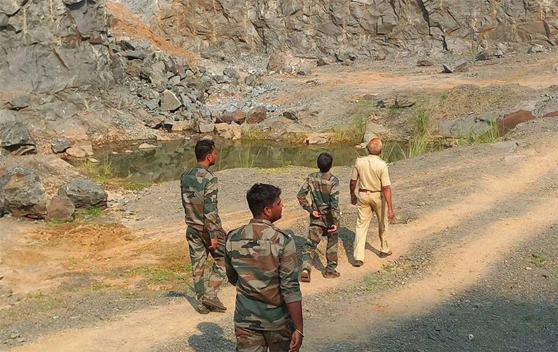  ବିଛାଖଣ୍ଡି ପାହାଡ଼ରେ ବନ ବିଭାଗର ଚଢ଼ଉ, ୧୪୪ ଧାରାକୁ ମାଫିଆଙ୍କ ‌ବେଖାତିର