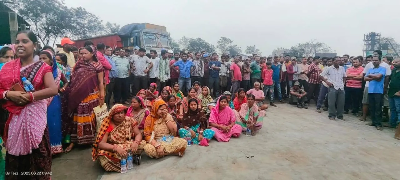  ଟ୍ରକ ଧକ୍କାରେ ଛାତ୍ରୀ ଗୁରୁତର: ଏସଏମସି ପ୍ଲାଣ୍ଟ ସମ୍ମୁଖରେ ଅଞ୍ଚଳବାସୀଙ୍କ ଧାରଣା