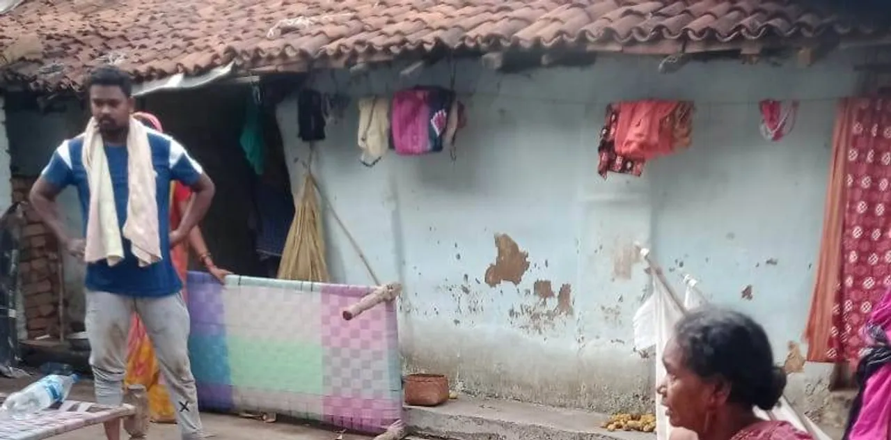  ଗୋଡ଼େଇ ଗୋଡ଼େଇ କାମୁଡ଼ିଲା ବାରହା: ଗୋଟିଏ ପରିବାରର ୩ ଆହତ, ବାରହାକୁ ପିଟିପିଟି ମାରିଦେଲେ