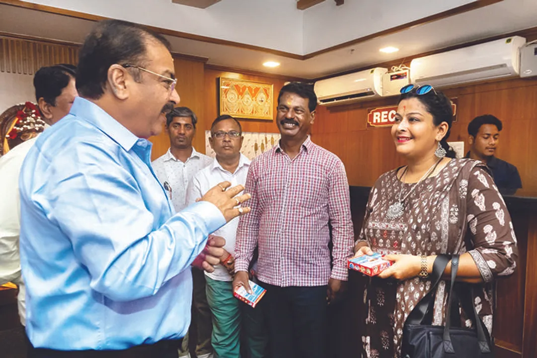  ଭକ୍ତ ନିବାସରେ ଅତିଥିଙ୍କୁ ଦିବ୍ୟ ଉପହାର