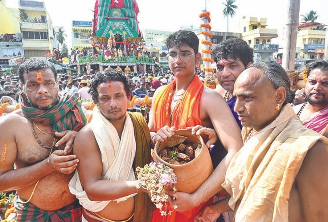  ମାଉସୀମା’ଙ୍କ ପୋଡ଼ପିଠା ଖାଇଲେ ମହାପ୍ରଭୁ