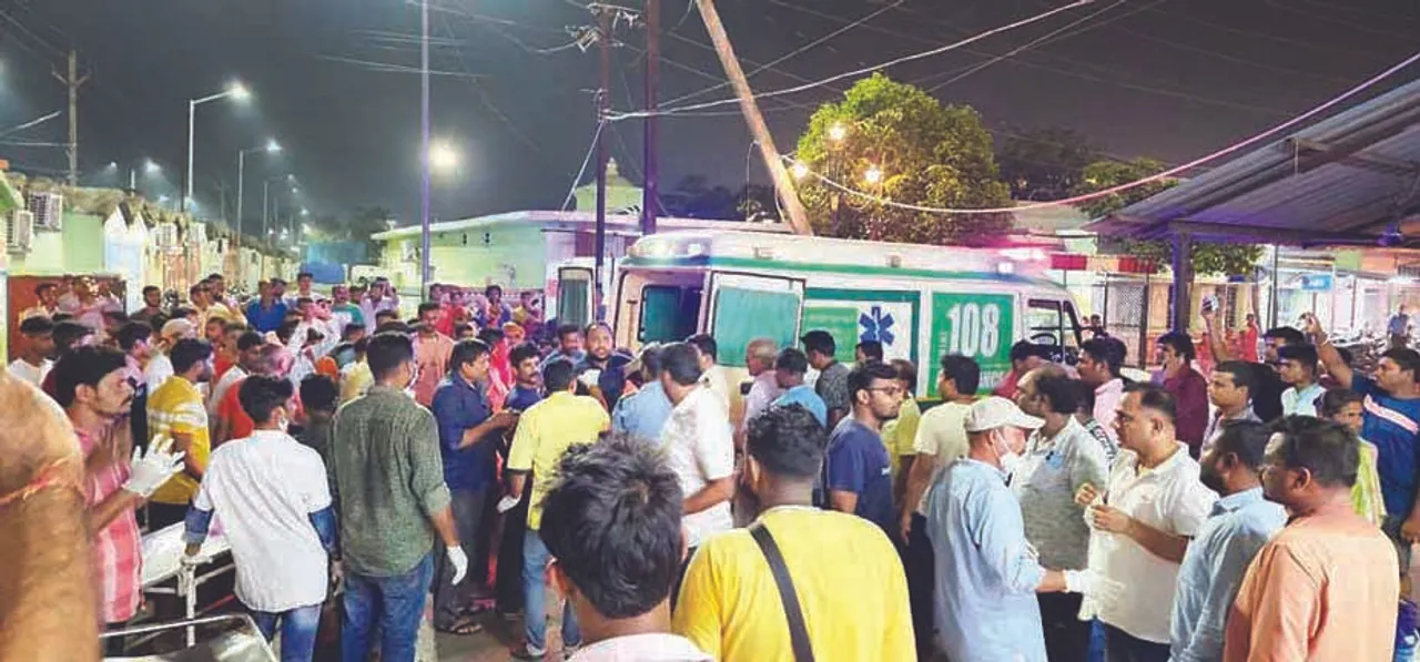  ଟ୍ରେନ ଦୁର୍ଘଟଣା: ଫୋକସ୍‌ରେ ଉଦ୍ଧାର କାର୍ଯ୍ୟ; ୩ ଏନ୍‌ଡିଆର୍‌ଏଫ୍‌, ୪ ଓଡ୍ରାଫ୍‌, ୧୫ରୁ ଅଧିକ ଅଗ୍ନିଶମ ଦଳ ନିୟୋଜିତ