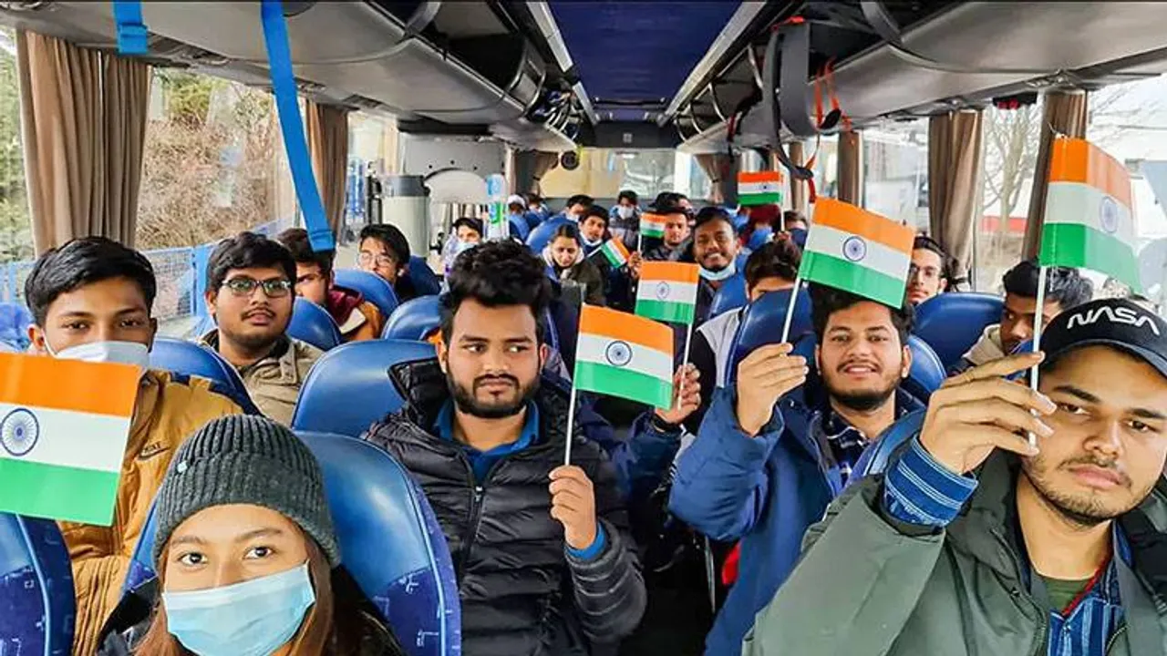  ଯୁଦ୍ଧ-ପ୍ରଭାବିତ ଭାରତୀୟ ଛାତ୍ରଙ୍କର ଦ୍ବିତୀୟ ଇନିଂସ: ୧୦ ପ୍ରତିଶତ ଛାତ୍ର ୟୁକ୍ରେନ୍ ଫେରିଛନ୍ତି