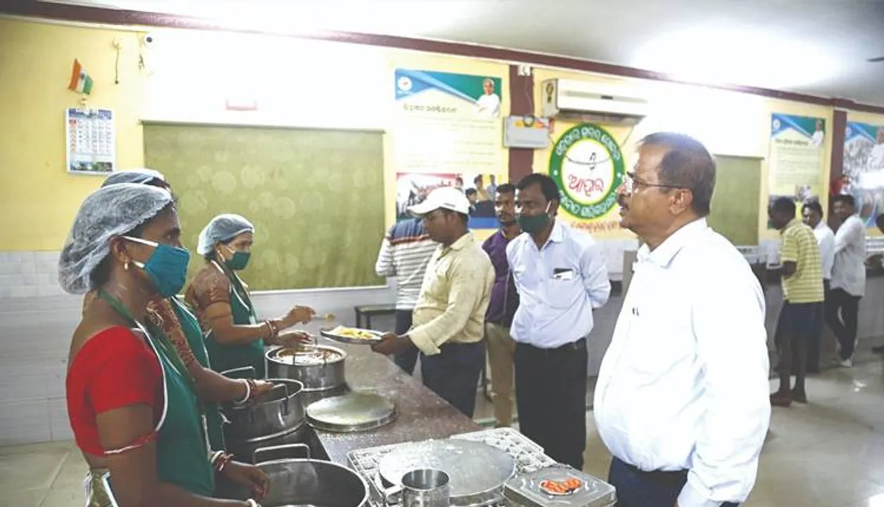  ସହରରେ ଉତ୍ତରାଞ୍ଚଳ ରାଜସ୍ବ ଆୟୁକ୍ତ, ରାଜସ୍ବ ଓ ଜମିଜମା ବିଷୟରେ ସମୀକ୍ଷା