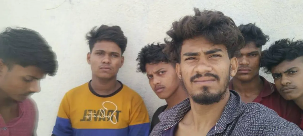  ଚେନ୍ନାଇରେ ୬ ଦାଦନ ଶ୍ରମିକ ଅଟକ: ଉଦ୍ଧାର ଲାଗି ଭିଡିଓ ଜରିଆରେ କଲେ ନିବେଦନ