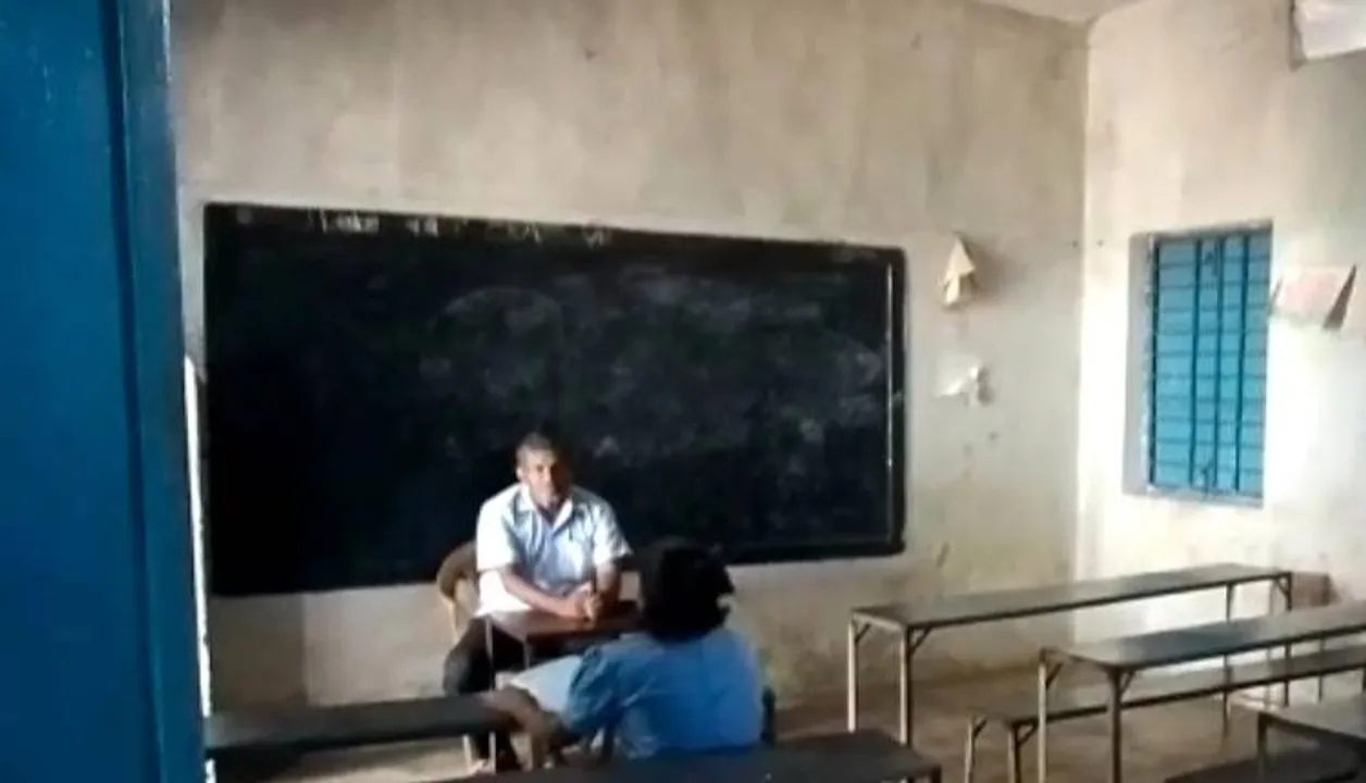  ସ୍କୁଲକୁ ଆସିଲେ ଜଣେ ମାତ୍ର ଛାତ୍ରୀ