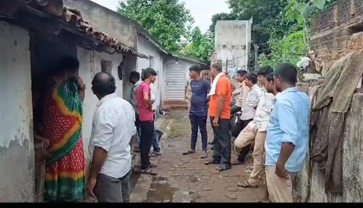  ଜଳଖିଆ ଦୋକାନୀଙ୍କ ଝୁଲନ୍ତା ମୃତଦେହ ଉଦ୍ଧାର