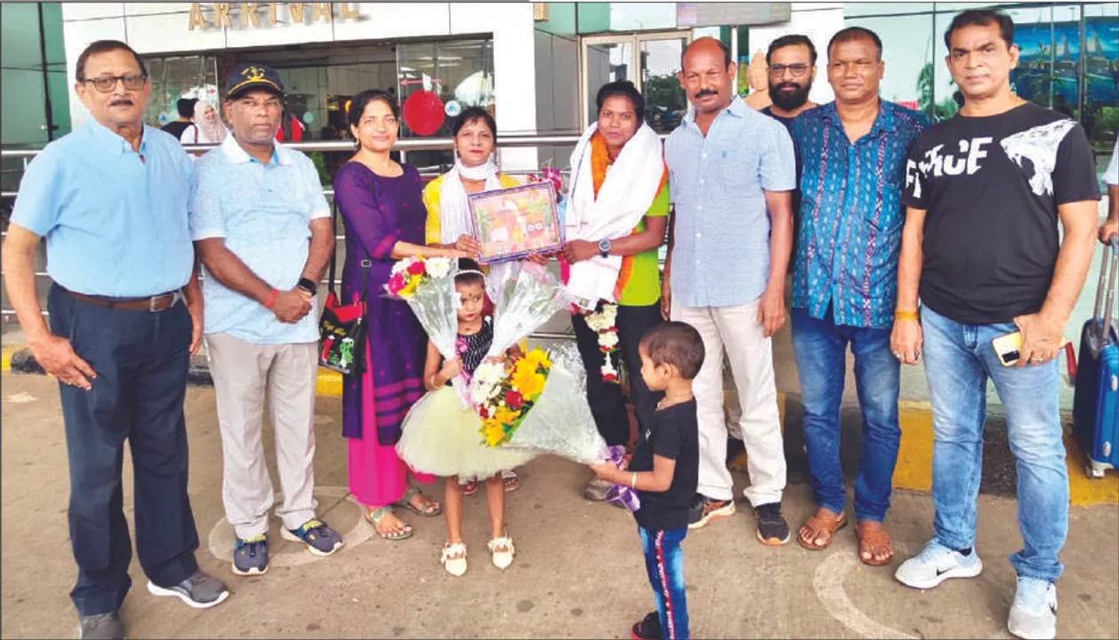  କିଲିମା‌‌ଞ୍ଜୋରୋ ଅରୋହୀ ଅନୀତାଙ୍କୁ ଭବ୍ୟ ସ୍ବାଗତ