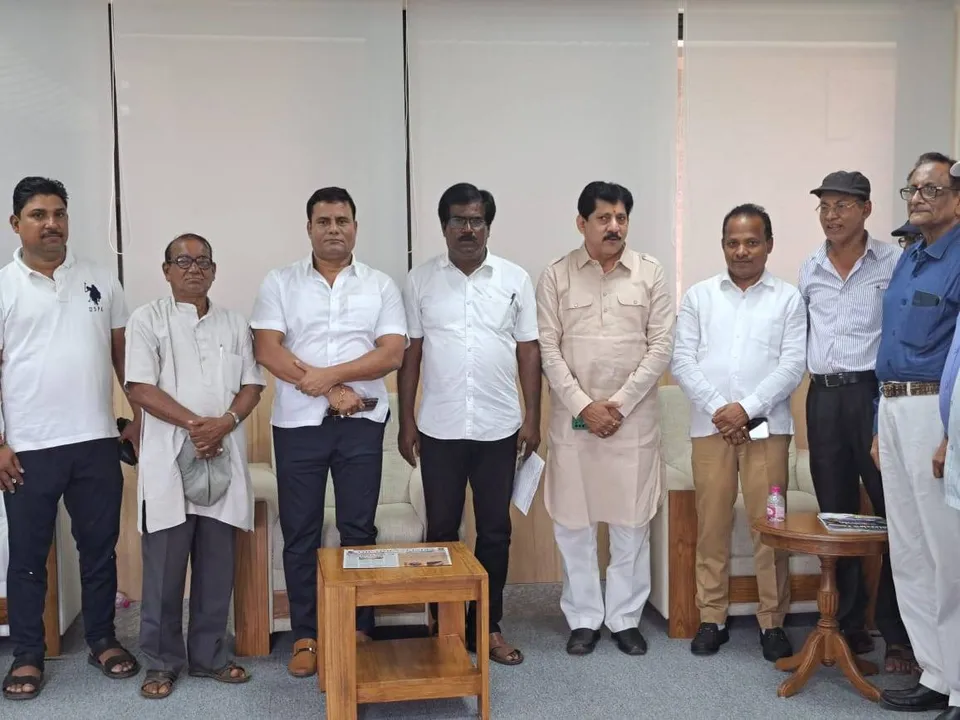  ଖୋର୍ଦ୍ଧାଗଡ଼ର ପୁନରୁଦ୍ଧାର ପାଇଁ ମୁଖ୍ୟମନ୍ତ୍ରୀଙ୍କୁ ସ୍ମାରକପତ୍ର