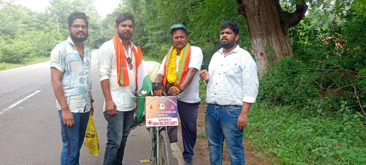 ସବୁ ଘରେ ରକ୍ତଦାତା ଅଭିଯାନ ନେଇ ସାଇକେଲରେ ସଚେତନତା