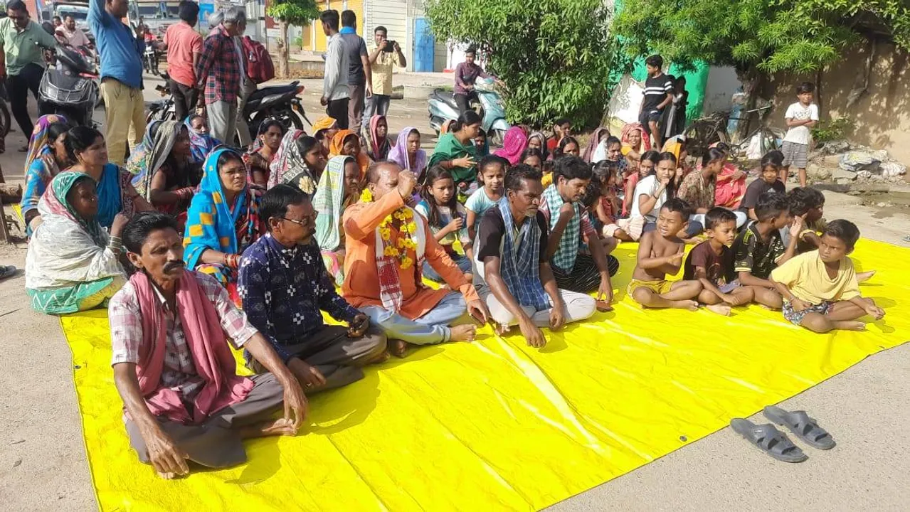  ବର୍ଷା ପାଣି ନିଷ୍କାସନକୁ ନେଇ ରାସ୍ତାରୋକ