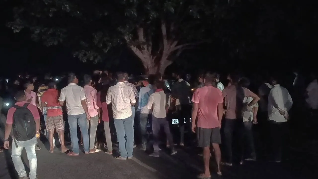  ବୁଲେଟ୍‌ ଧକ୍କାରେ ଯୁବକଙ୍କ ମୃତ୍ୟୁ, ୨୦ ଲକ୍ଷ କ୍ଷତିପୂରଣ ଦାବିରେ ରାସ୍ତାରୋକ