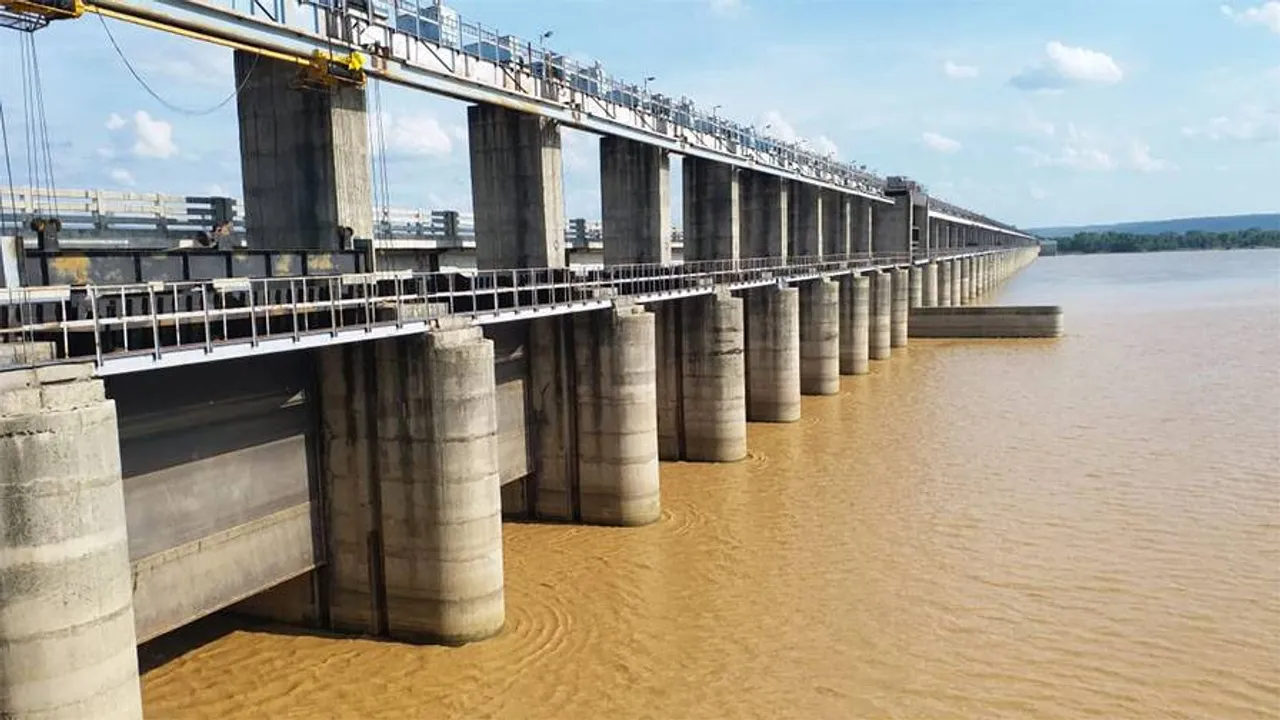  କଲମା ବ୍ୟାରେଜର ସମସ୍ତ ଗେଟ୍‌ ଦେଇ ଜଳ ନିଷ୍କାସନ ଜାରି