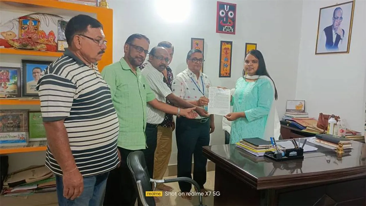  ସର୍ବନିମ୍ନ ପେନସନ ବୃଦ୍ଧି ପାଇଁ ଦାବିପତ୍ର
