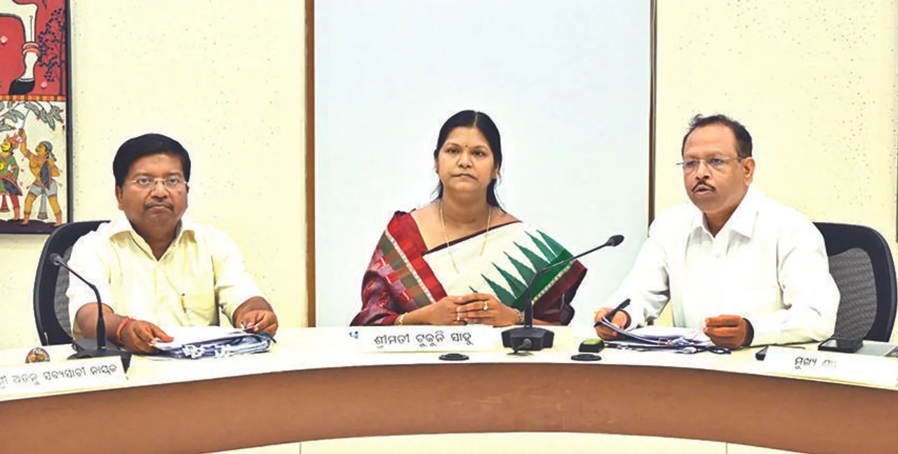  ୧୭ ପ୍ରସ୍ତାବରେ କ୍ୟାବିନେଟ୍‌ ମୋହର: ଏସ୍‌ଏଚ୍‌ଜିଙ୍କ ପାଇଁ ସ୍କୁଟି
