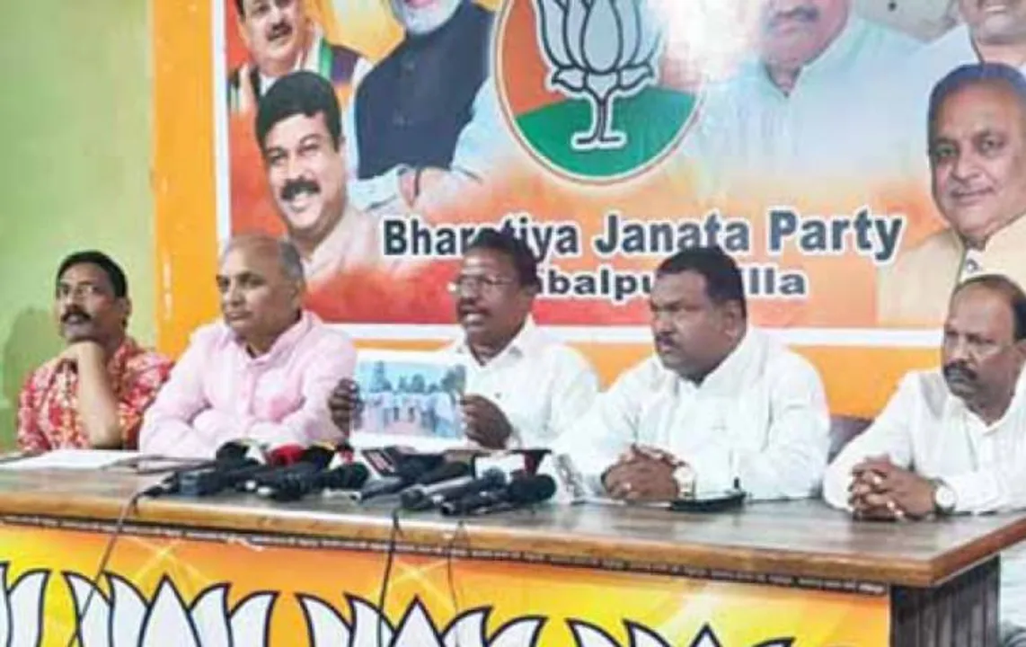  ମୁଖ୍ୟମନ୍ତ୍ରୀଙ୍କୁ ପାଣ୍ଡିଆନ ଗୃହବନ୍ଦୀ କରିରଖିଛନ୍ତି : ନାଉରୀ ନାୟକ