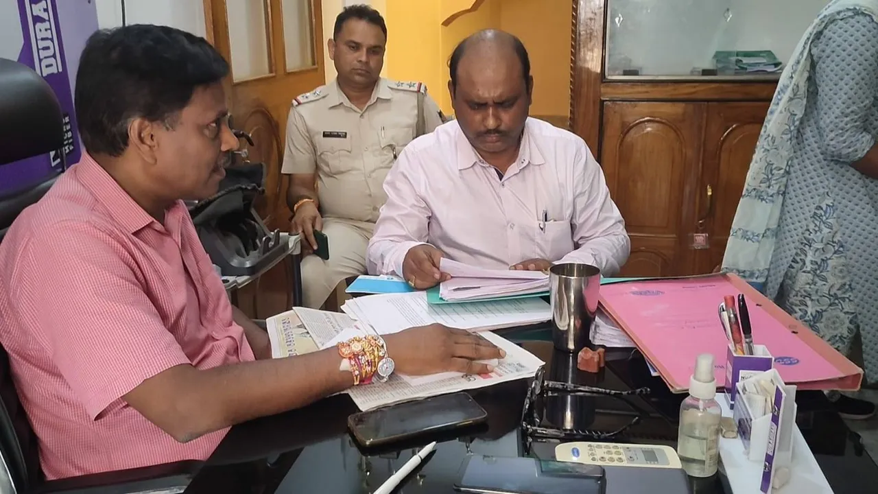  ଟିକସ ଫାଙ୍କିବା ଅଭିଯୋଗରେ ଜିଏସଟି ଚଢଉ: ରାଇସ ମିଲ ନାଁରେ ସିମେଣ୍ଟ, ଛଡ ଟ୍ରେଡିଂ କରୁଥିଲେ