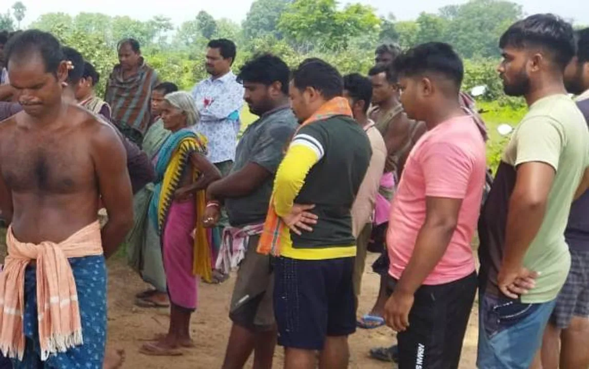  ଗାଧୋଇବା ବେଳେ ସ୍ତ୍ରୀ ଆଗରେ ବୁଡ଼ିଗଲେ ସ୍ବାମୀ, ଉଦ୍ଧାର କରିବାକୁ ଯାଇ ମହିଳା ଗୁରୁତର