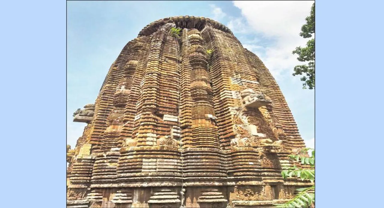  ପାଞ୍ଚ ପ୍ରାଚୀନ ଶିବଲିଙ୍ଗ ଏବେ କେଉଁଠି? ସୁବର୍ଣ୍ଣ ମୁକୁଟେଶ୍ବର ମନ୍ଦିର ନିକଟରେ ଖନନ ବେଳେ ମିଳିଥିଲା