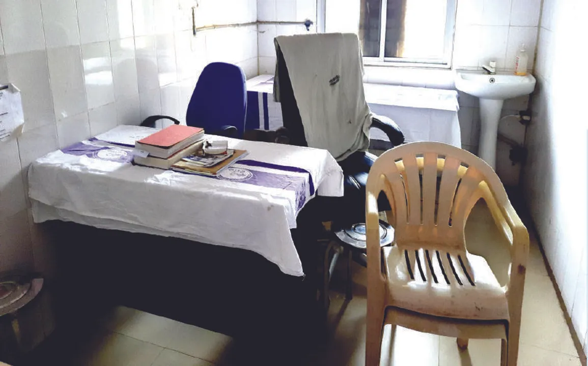  ବାହାରେ ଚକାଚକ୍‌, ଭିତରେ ଫମ୍ପା