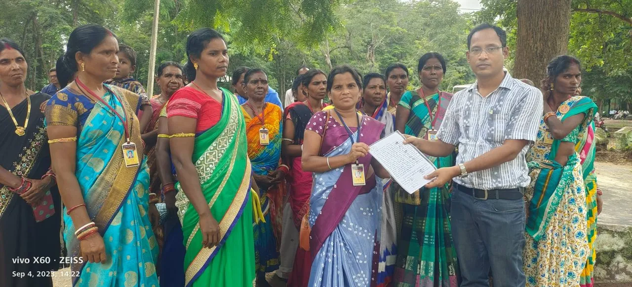  ବୋଡ଼େନରେ ବଢୁଛି ବେଆଇନ ମଦ କାରବାର, ଉପଜିଲ୍ଲାପାଳଙ୍କୁ ଅଭିଯୋଗ କଲା ମହିଳା ସଂଘ